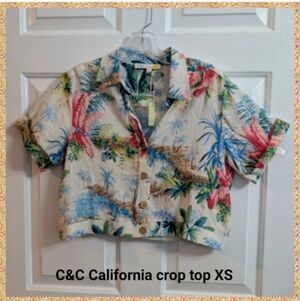 NWT C&C California Short Sleeve Button Up Collared Tropical Cropped XS